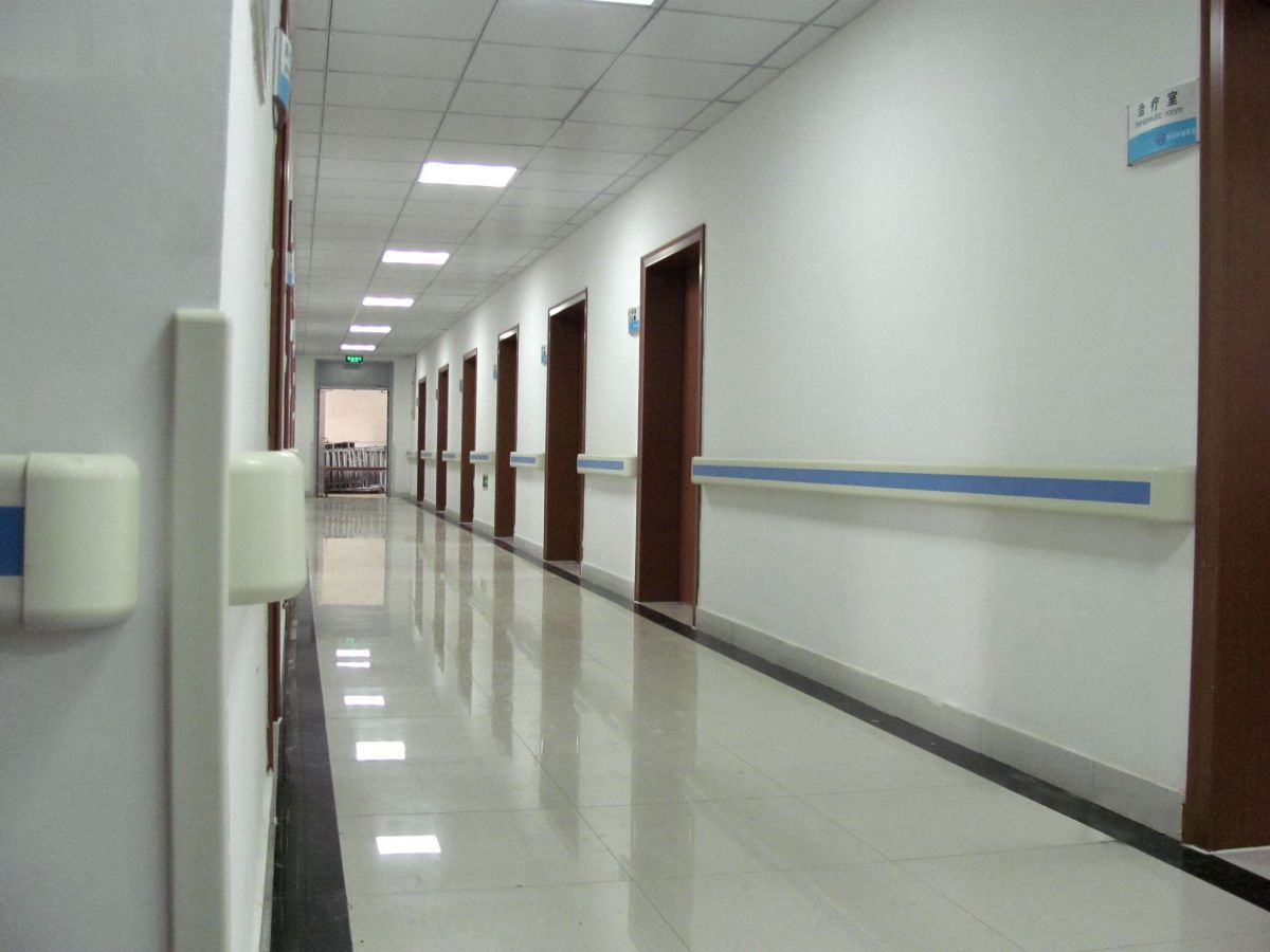 質(zhì)量好的防撞扶手好滿足4個標(biāo)準(zhǔn)